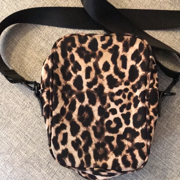 Leopard Print Crossbody Bag - Picture 4 of 12